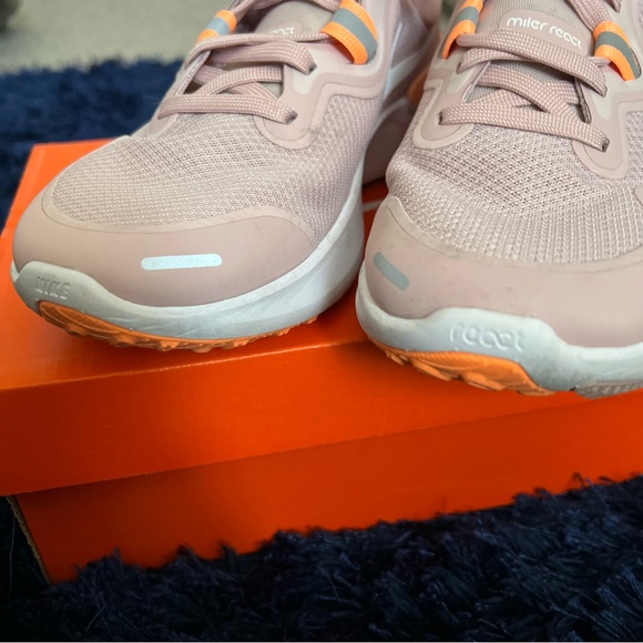 NIKE Champaign and Orange Women’s React Miler Running Sneakers size 8 - Picture 13 of 14